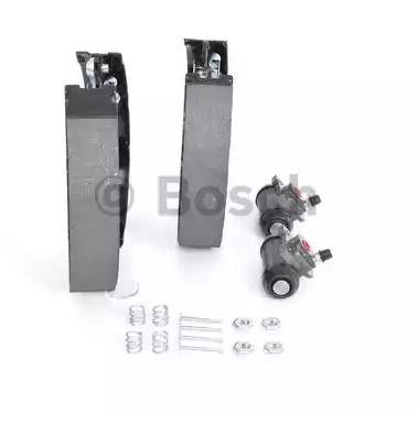 Klocki hamulcowe tylne bębnowe, kompletne z cylindrami, zestaw 0204114153 Bosch