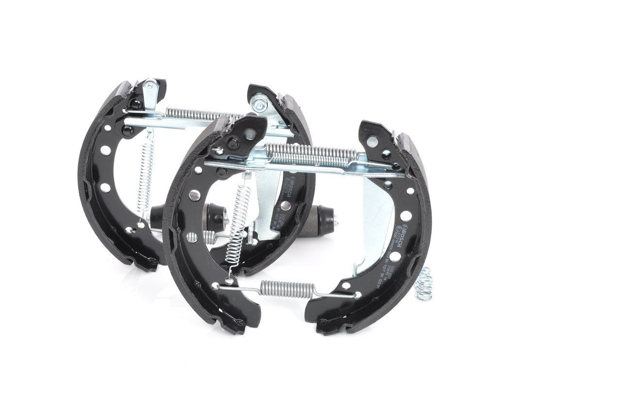 Do koszyka 0204114579 Bosch Klocki hamulcowe tylne bębnowe, kompletne z cylindrami, zestaw