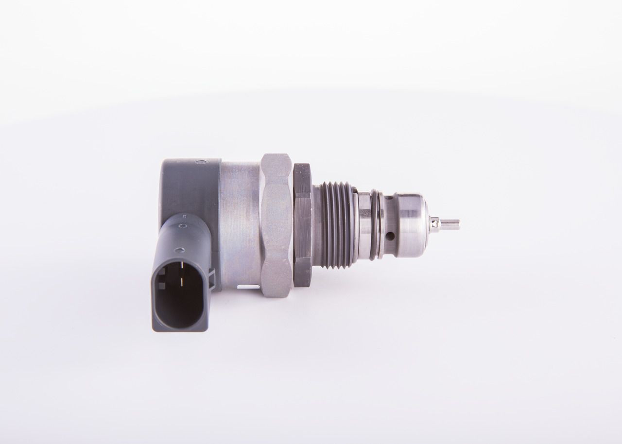 Zawór regulacji ciśnienia (zawór redukcyjny pompy wtryskowej) System Common-Rail Bosch 0281006246 cena, od 123,36 USD