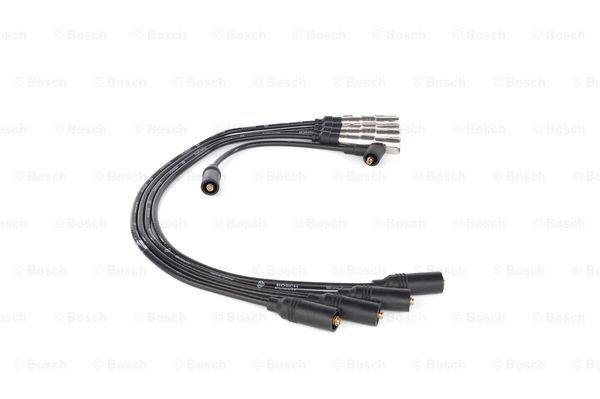 Zestaw przewodów wysokiego napięcia Bosch 0986356304 cena, od 42,56 USD