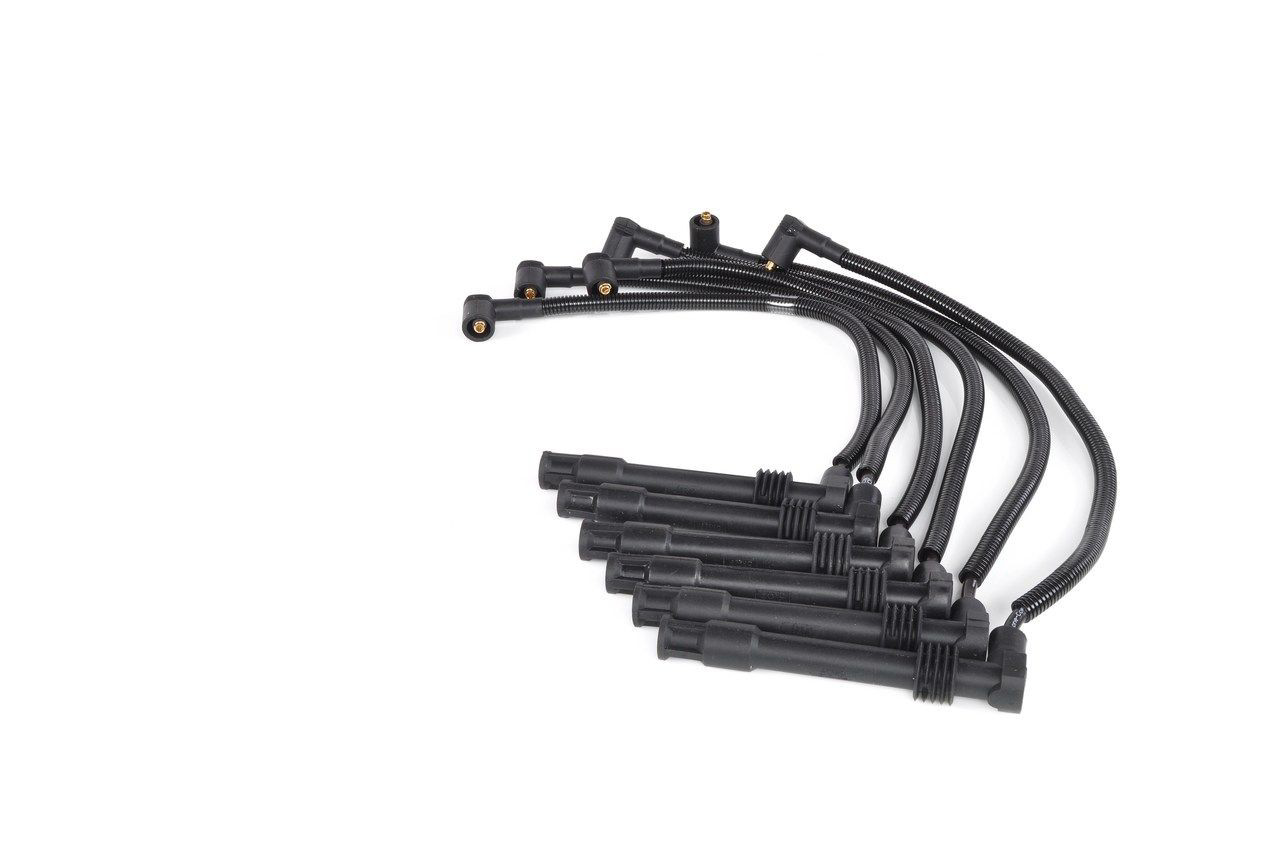 Zestaw przewodów wysokiego napięcia Bosch 0986356321 cena, od 133,54 USD