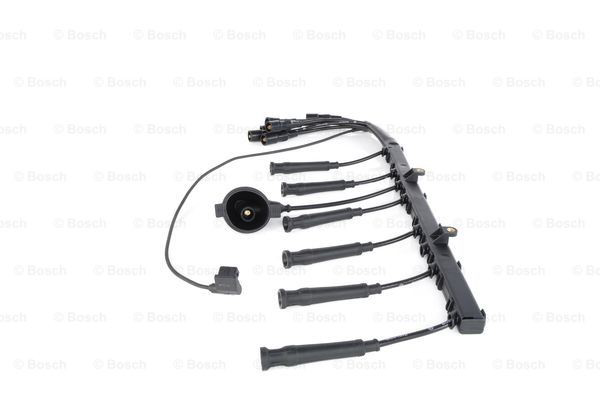 Do koszyka 0986356323 Bosch Zestaw przewodów wysokiego napięcia