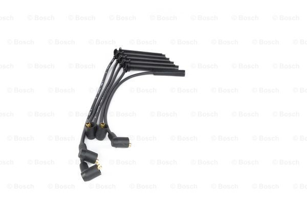 Zestaw przewodów wysokiego napięcia Bosch 0986356731 cena, od 40,68 USD