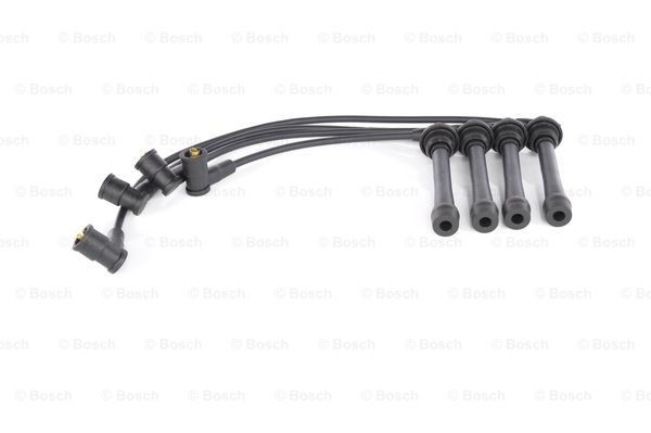 Zestaw przewodów wysokiego napięcia Bosch 0986356970 cena, od 26,79 USD