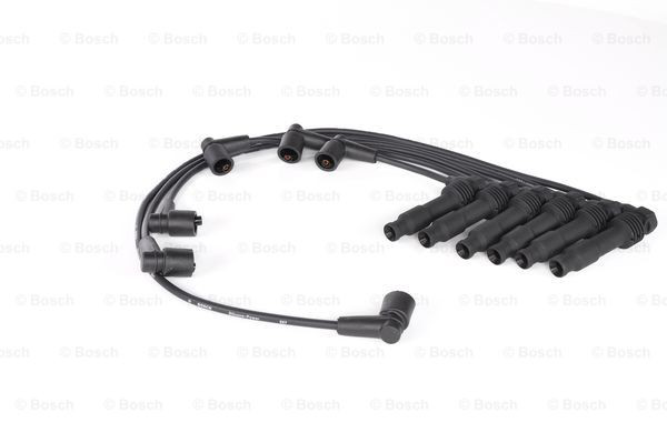 Zestaw przewodów wysokiego napięcia Bosch 0986357050 cena, od 56,18 USD