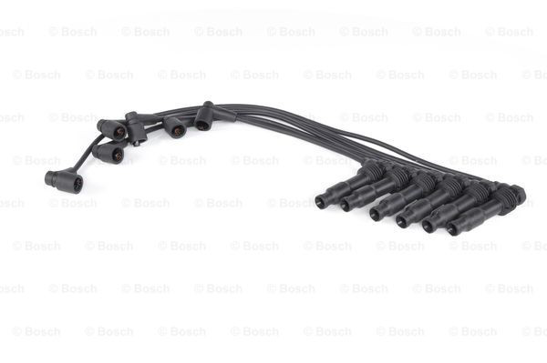 Zestaw przewodów wysokiego napięcia Bosch 0986357055 cena, od 33,64 USD