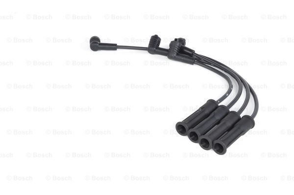 Zestaw przewodów wysokiego napięcia Bosch 0986357256 cena, od 25,42 USD