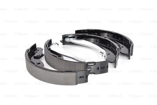 Klocki hamulcowe tylne bębnowe 0986487555 Bosch