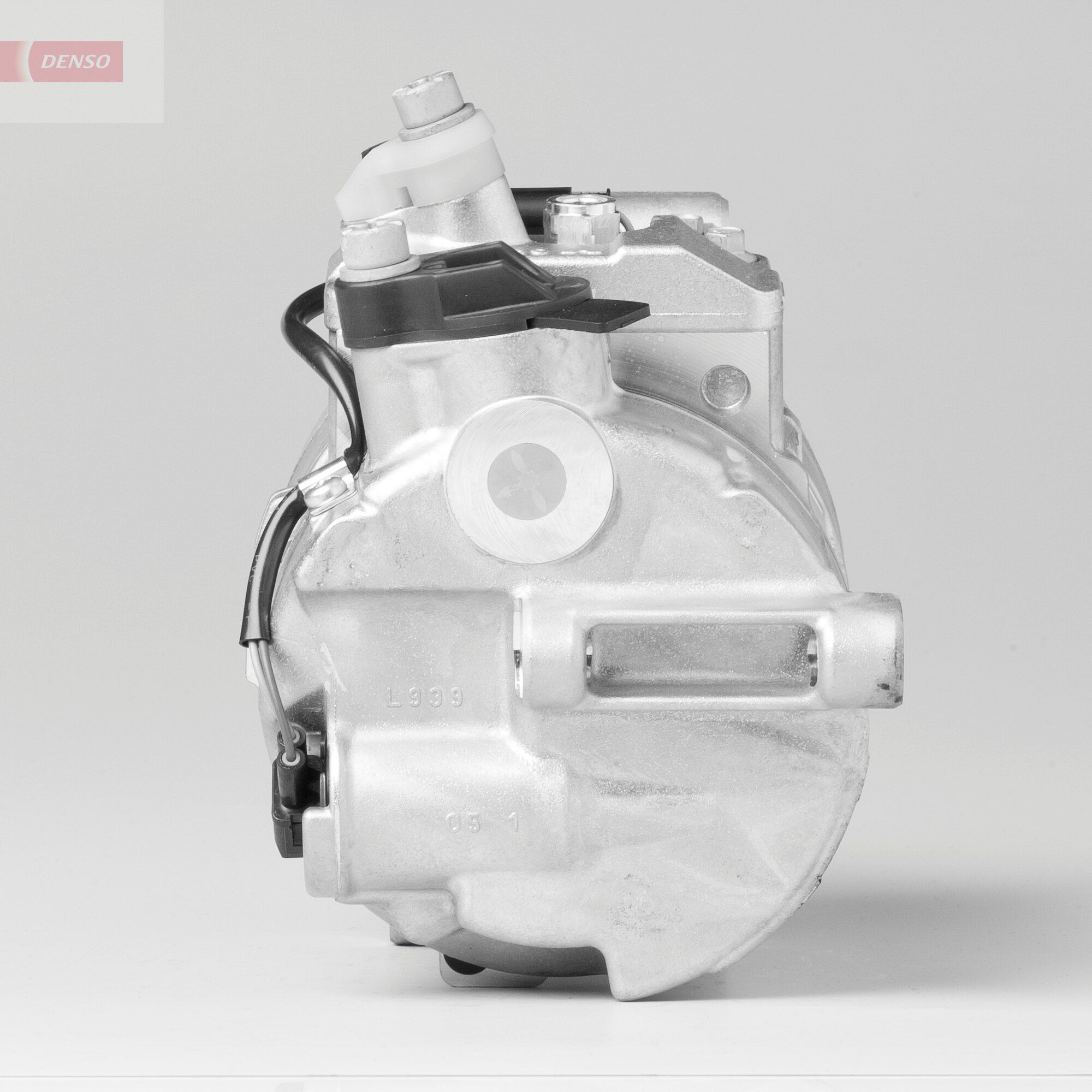 Sprężarka klimatyzacji Denso DCP17128 cena, od 405,55 USD