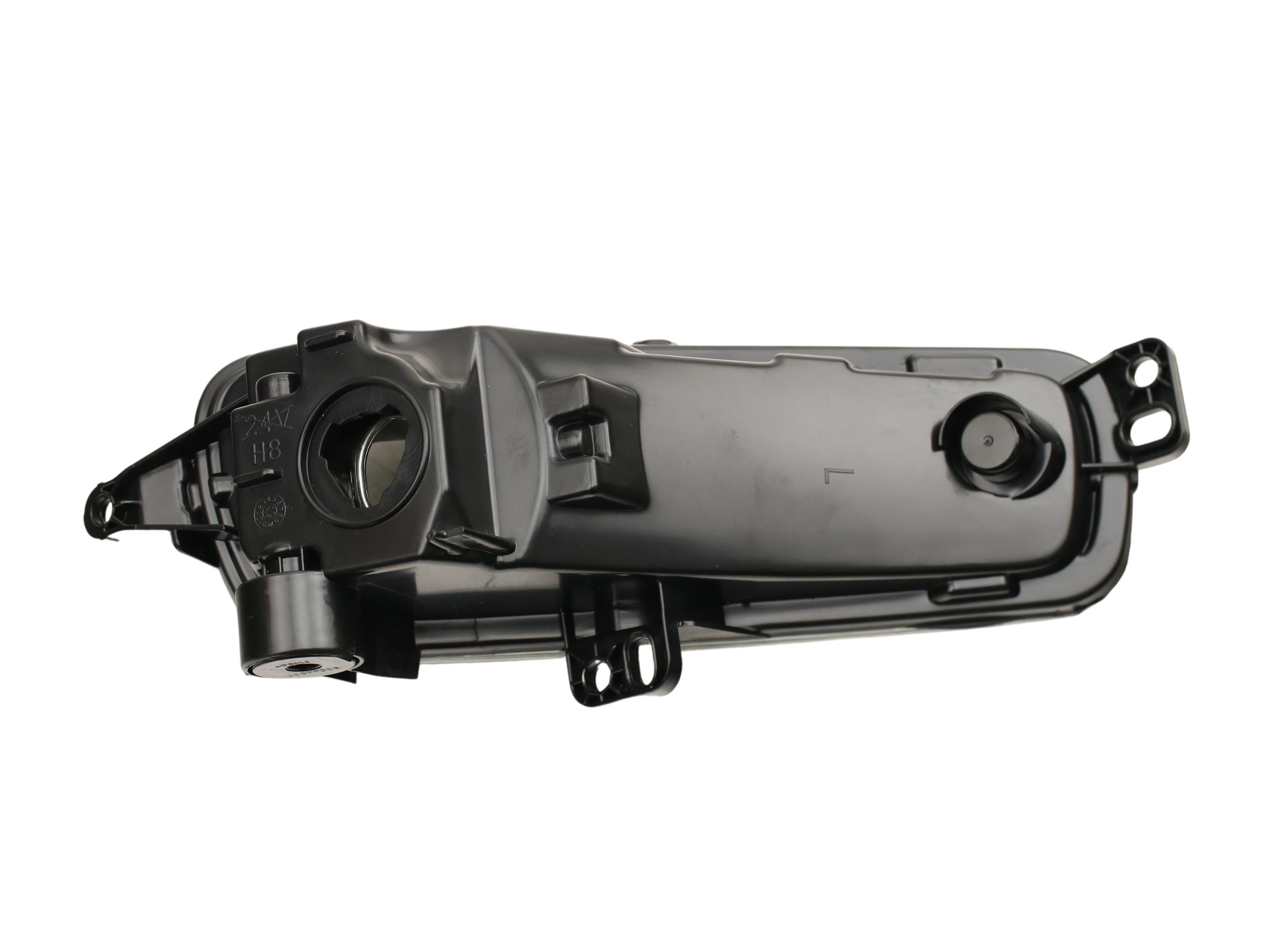 Do koszyka Lampa przeciwmgielna lewa Ford Focus III CB8