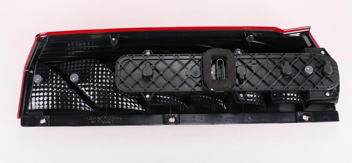 5801523220 Iveco Lampa zespolona tylna lewa