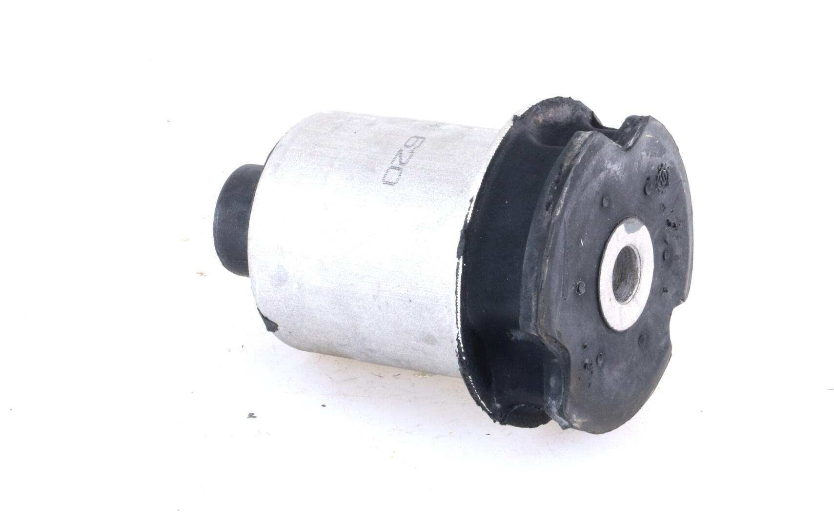  Silentblock tylnej belki Audi A4 