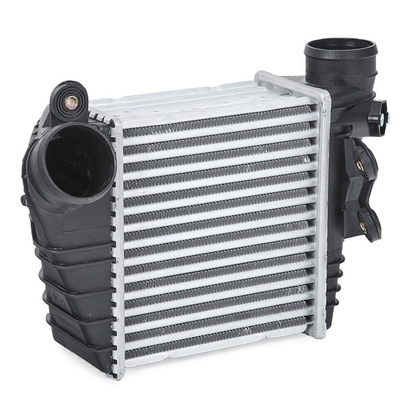 Chłodnica intercoolera Nissens 96847 cena, od 85,39 USD
