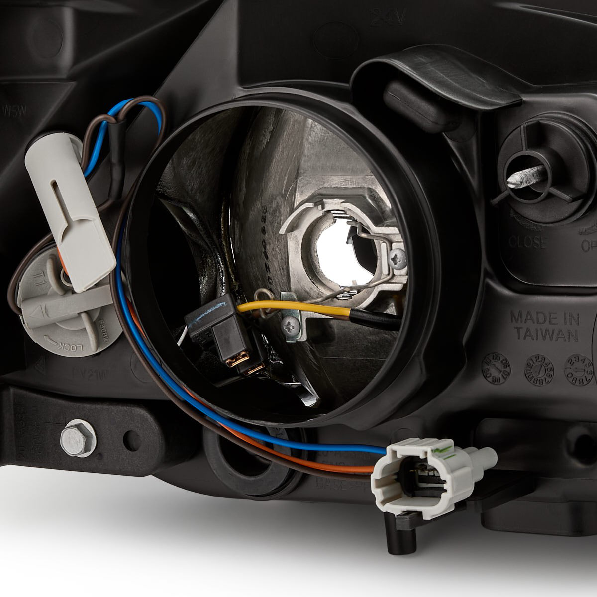 Reflektor lewy Nissan Primera sedana (P12) (2002 - 2008) cena, od 90,67 USD