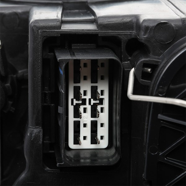 Reflektor prawy 2011887052 TYC