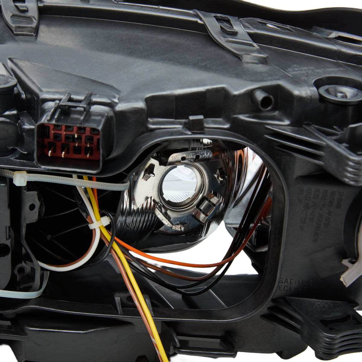 Reflektor prawy do Volvo XC70 II BZ