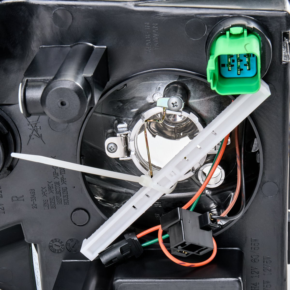 Reflektor prawy Ford Connect TOURNEO autobus (PU2) (2002 - 2013) cena, od 78,69 USD