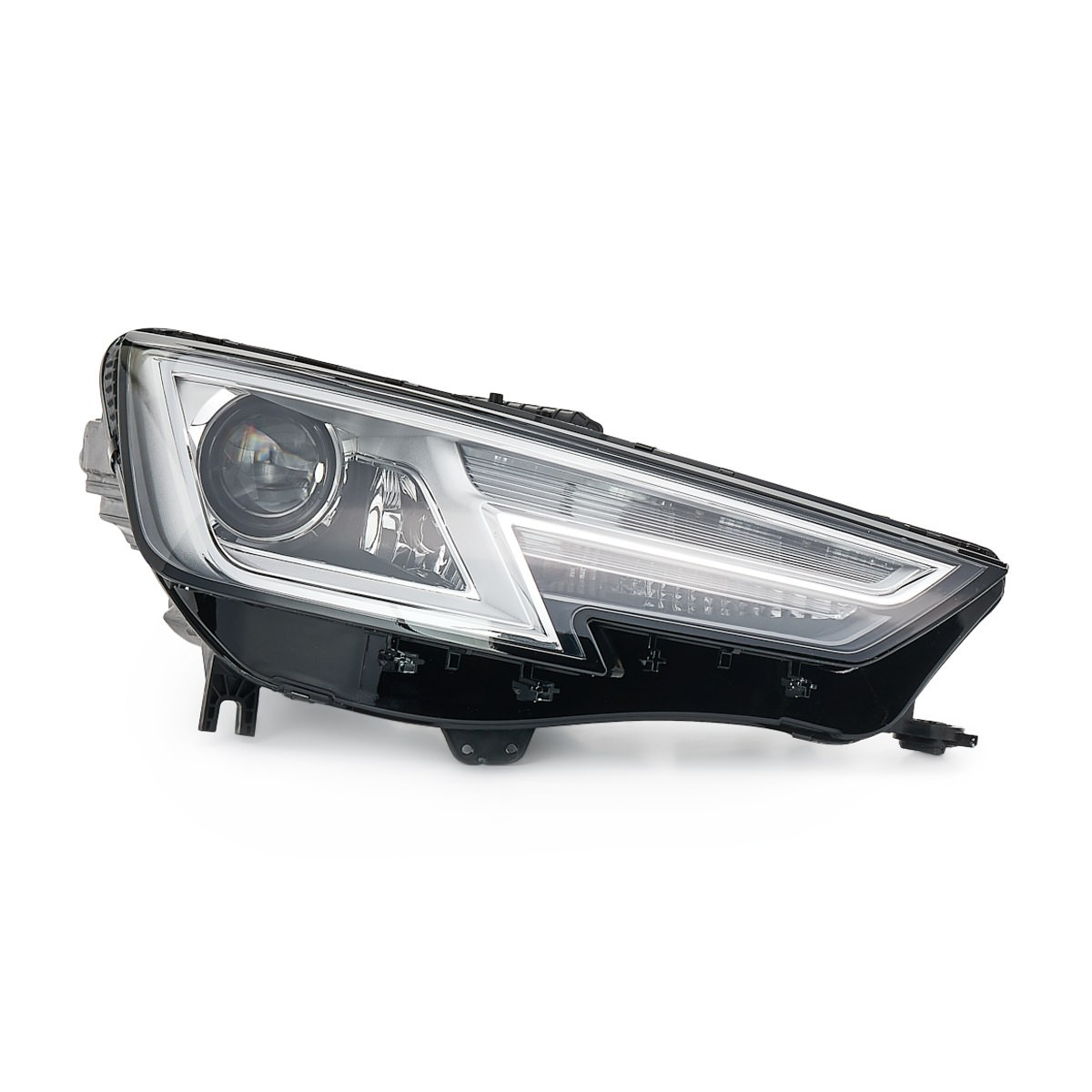 Reflektor prawy Audi A4 B9 sedana (8W2, 8WC) (2015 - 2026) cena, od 576,77 USD