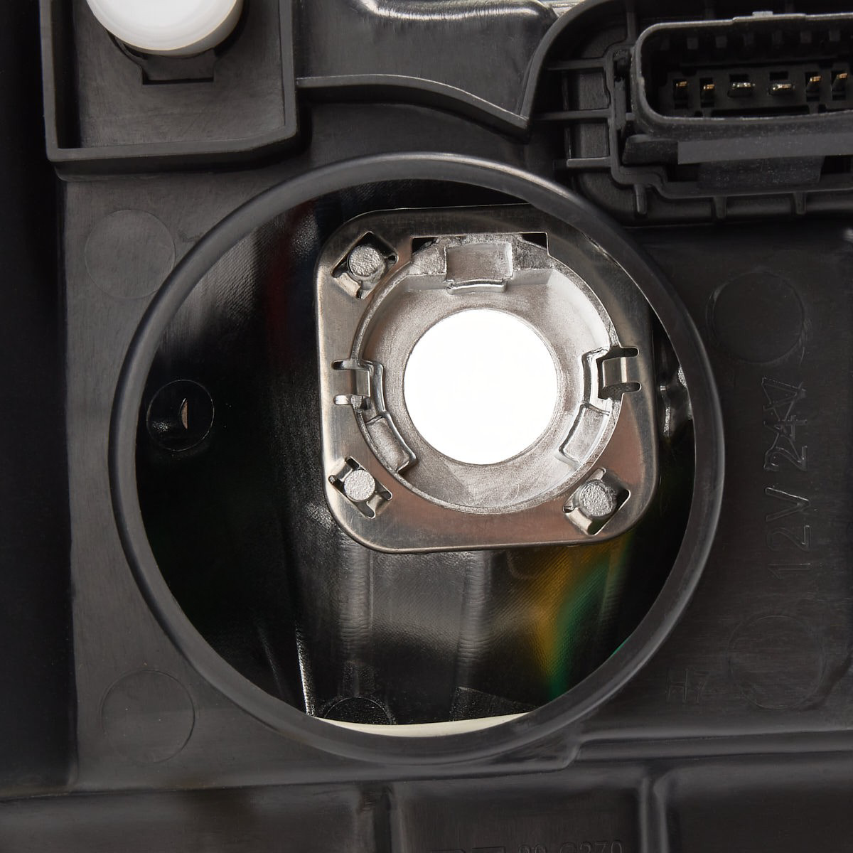 Reflektor lewy Renault LOGAN II sedana (L52) (2012 - 2026) cena, od 214,61 USD