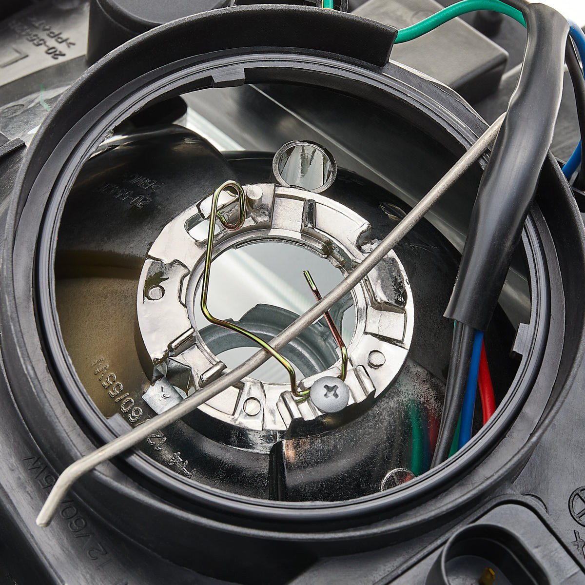 Reflektor lewy TYC 205542082