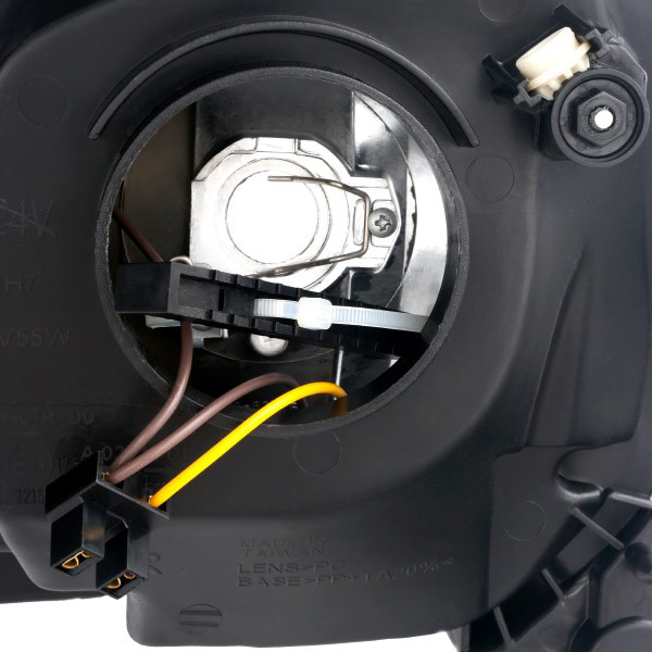 Reflektor prawy Renault Clio SYMBOL sedana (LB0, LB1, LB2) (1998 - 2008) cena, od 61,25 USD