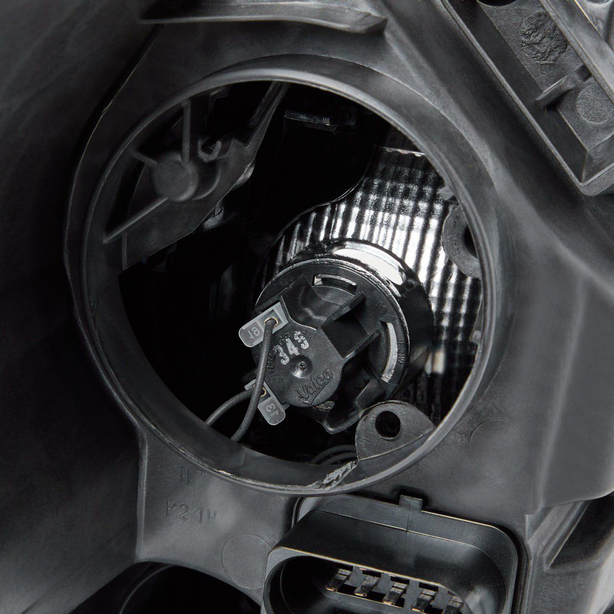 Reflektor lewy do Volkswagen Transporter T6 SGA, SGH, SHA, SHH