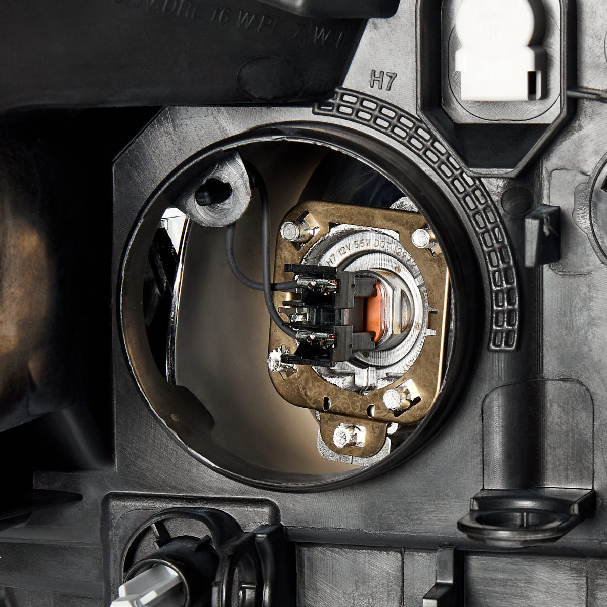 Reflektor lewy Renault Megane IV sedana (LV) (2016 - 2026) cena, od 23,80 USD