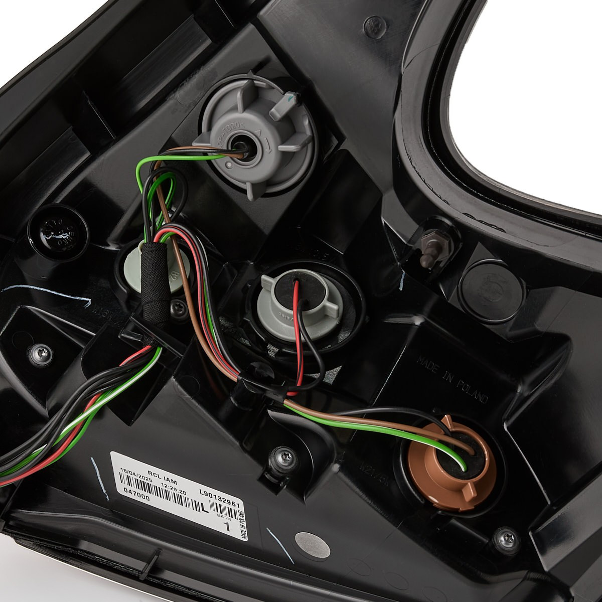 Lampa zespolona tylna lewa Nissan JUKE JPN