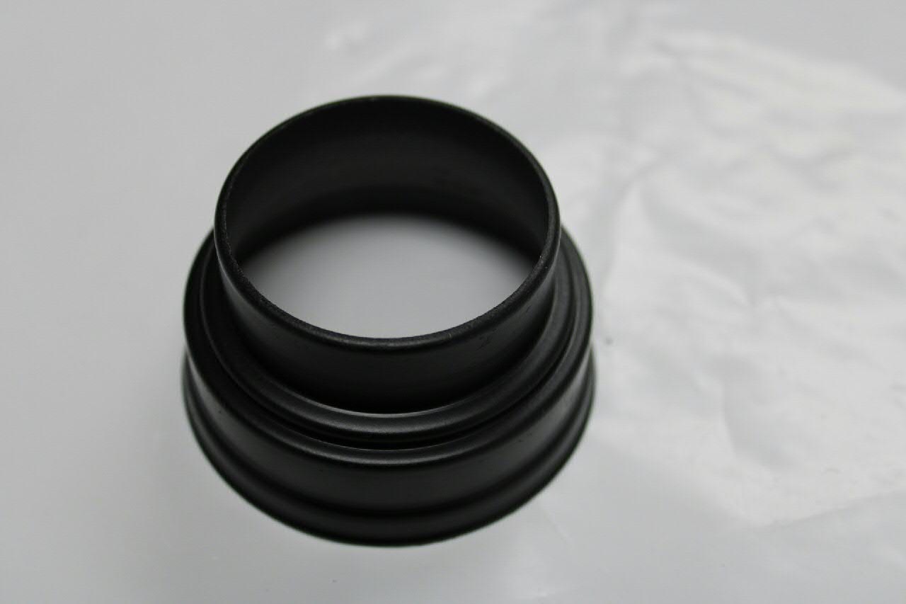 02T301192C VAG Obudowa uszczelniacza prawego półosi
