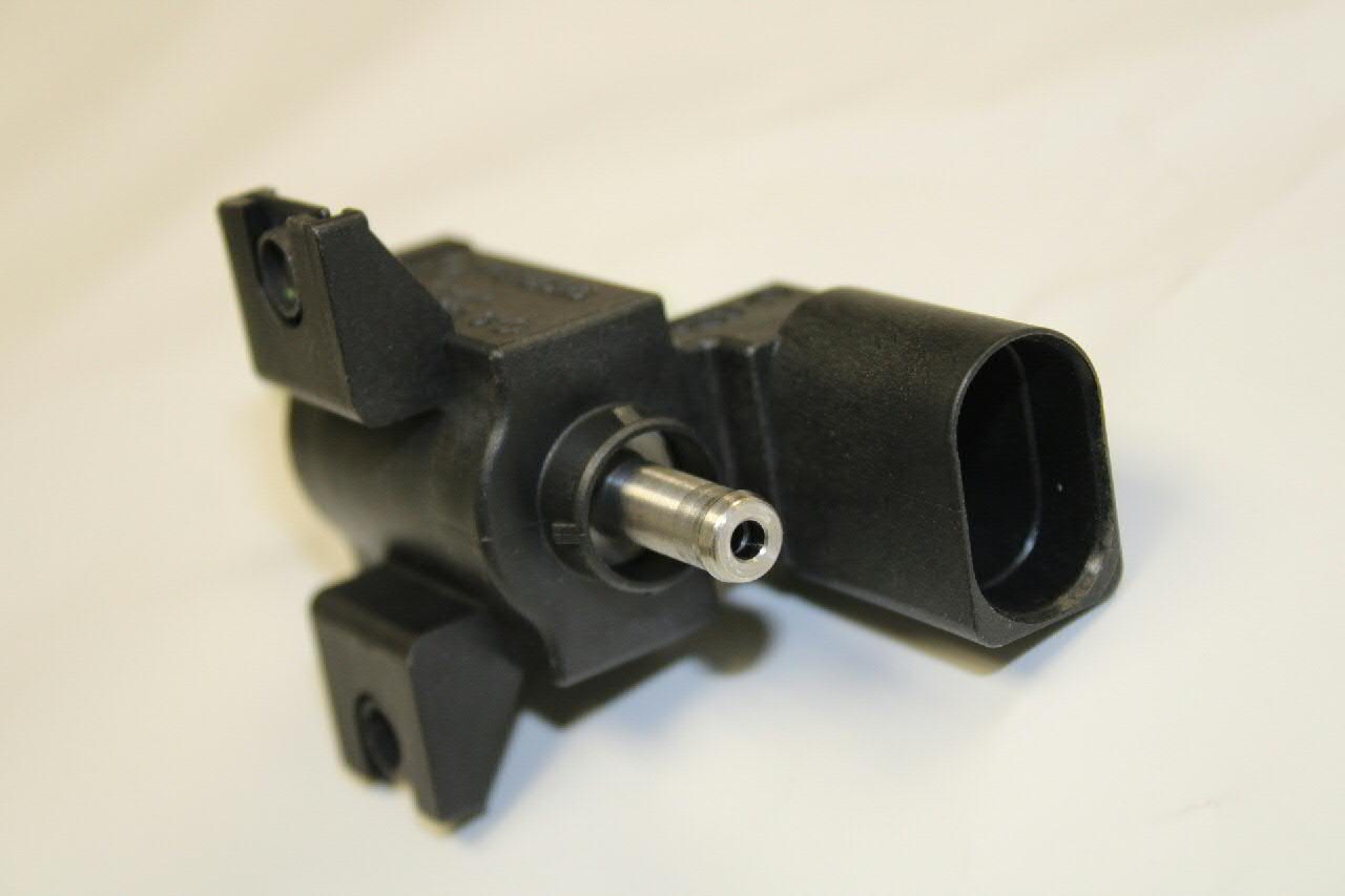 Przetwornik ciśnienia (solenoid) doładowania VAG 03C906283B cena, od 44,30 USD