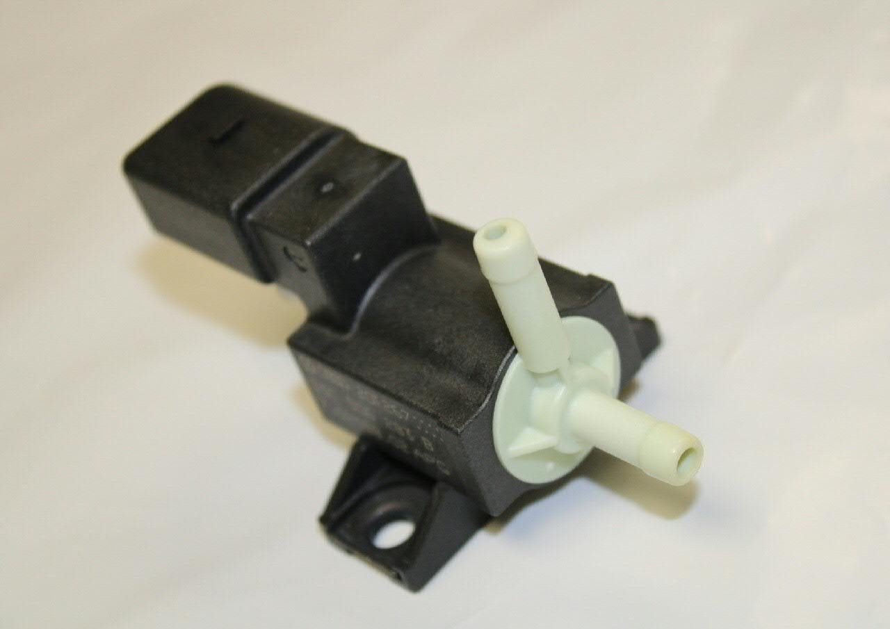 Do koszyka 03C906283B VAG Przetwornik ciśnienia (solenoid) doładowania