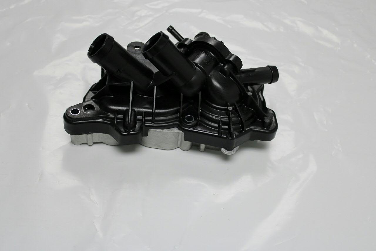 Pompa chłodząca wodna VAG 04E121600CD cena, od 56,23 USD