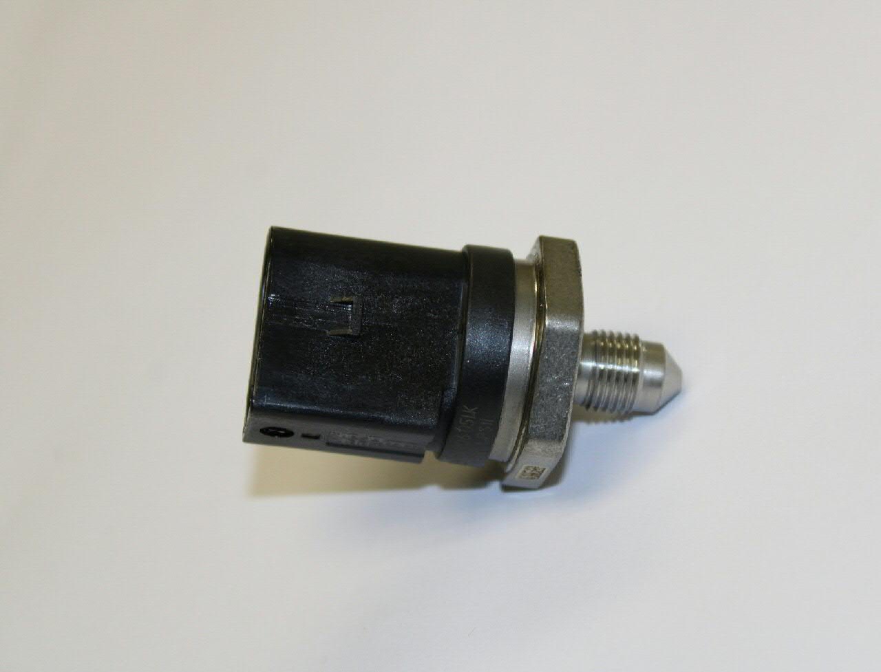 Czujnik ciśnienia paliwa VAG 06H906051K cena, od 39,09 USD