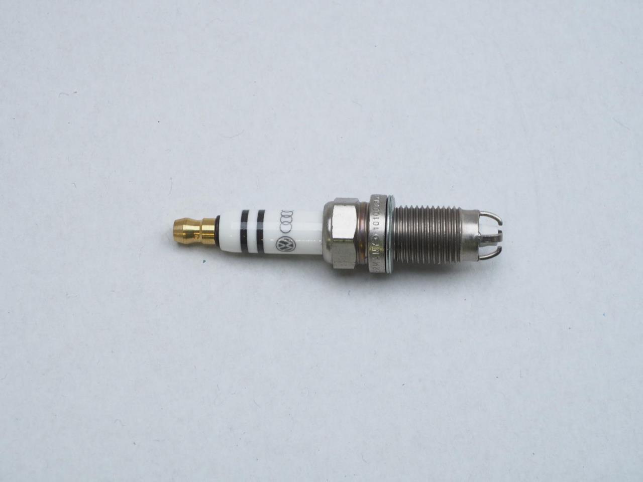 Świeca zapłonowa VAG 101000068AA cena, od 8,67 USD