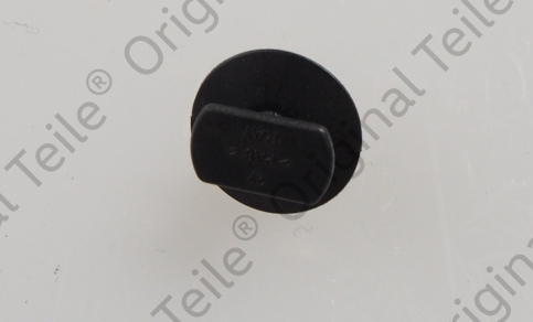 3B0837732 VAG Spinka mocowania nadkola przedniego
