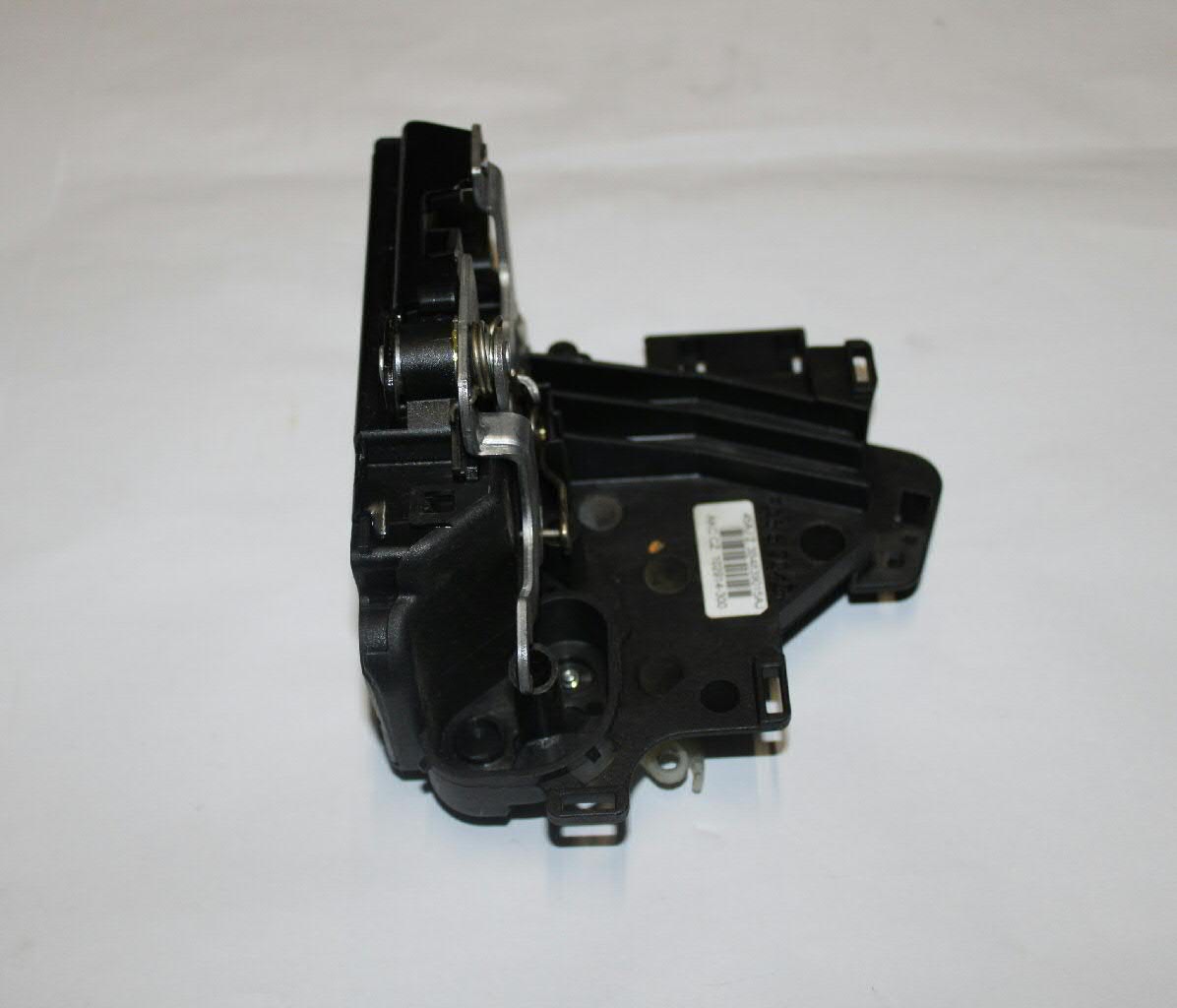 Zamek drzwi tylnych lewych VAG 3B4839015AJ cena, od 50,47 USD