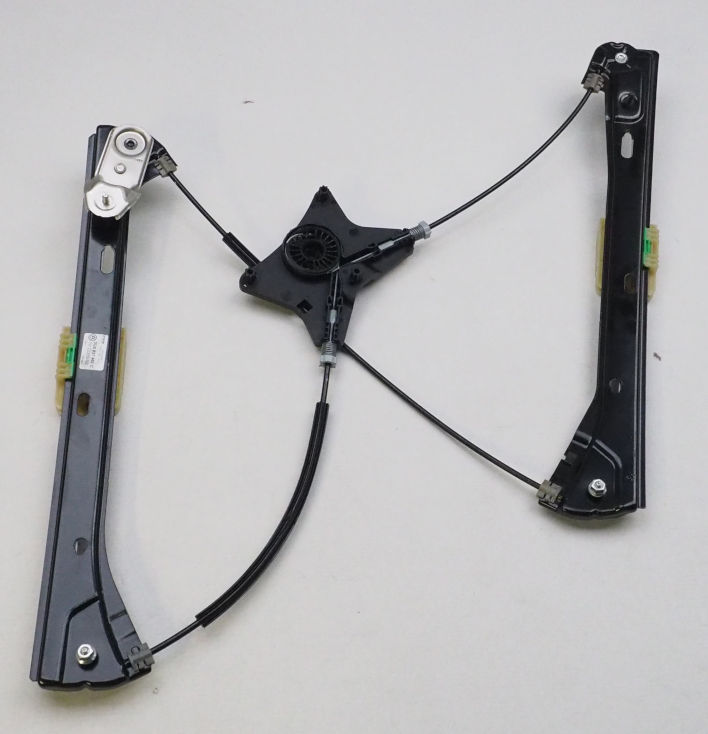 Mechanizm podnoszenia szyby drzwi przednich prawych Volkswagen Passat B7 sedana (362) (2010 - 2016) cena, od 57,26 USD