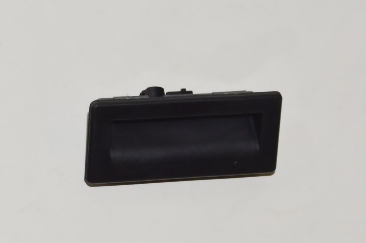 Przycisk blokady klapy bagażnika (drzwi 3/5) VAG 3V0827566 cena, od 32,32 USD