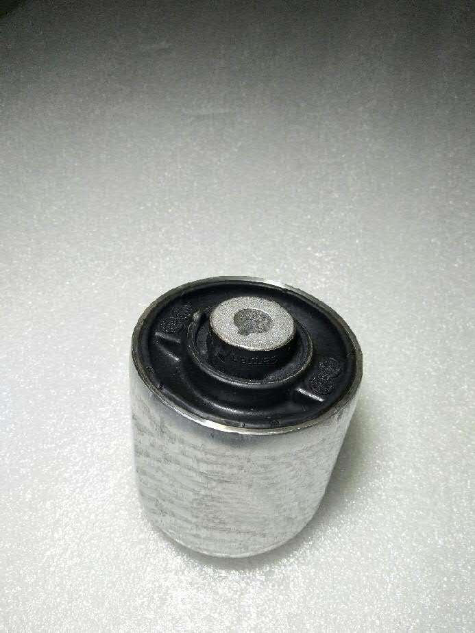 4H0407183C VAG Silentblock przedniego wahacza dolnego