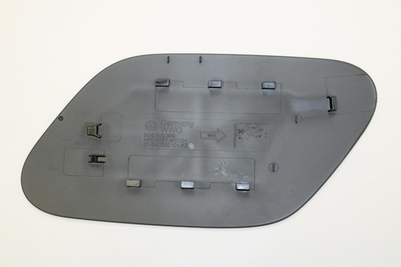 Klapka gniazda ładowania samochodu VAG 5G0809909GRU cena, od 95,34 USD