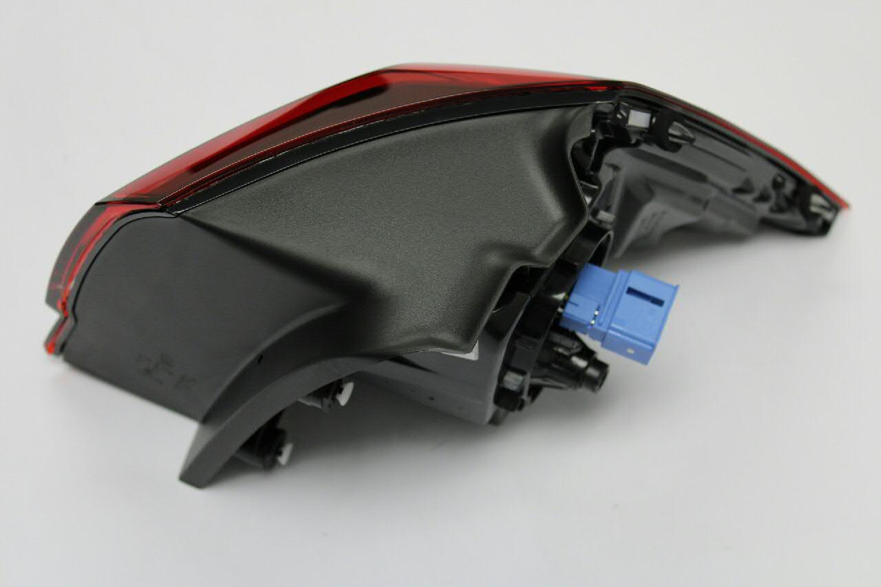 Lampa zespolona tylna lewa zewnętrzna VAG 5G0945207G cena, od 168,55 USD