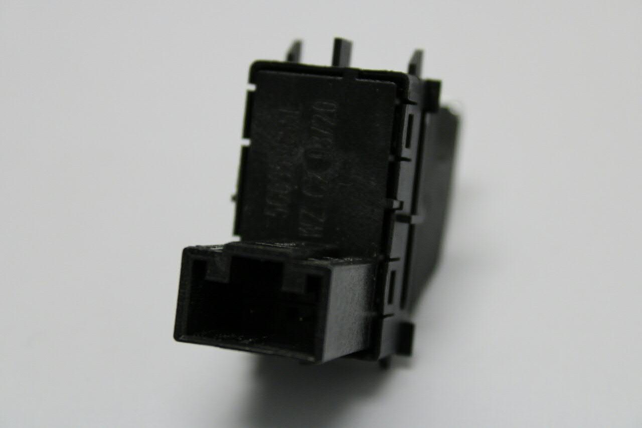 Przycisk włączania wycieraczki szyby tylnej VAG 5G0959855LWZU cena, od 37,46 USD