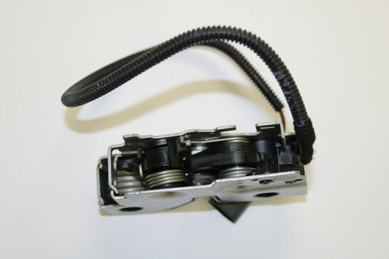 Do koszyka 5G1823509D VAG Zamek maski