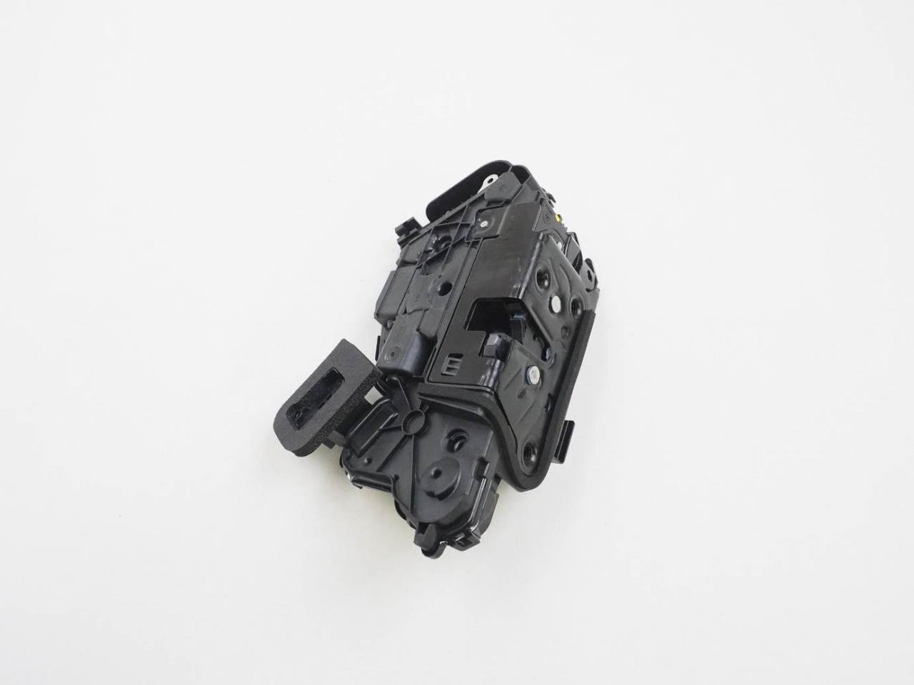 Zamek drzwi przednich lewych VAG 5NB837015D cena, od 56,18 USD