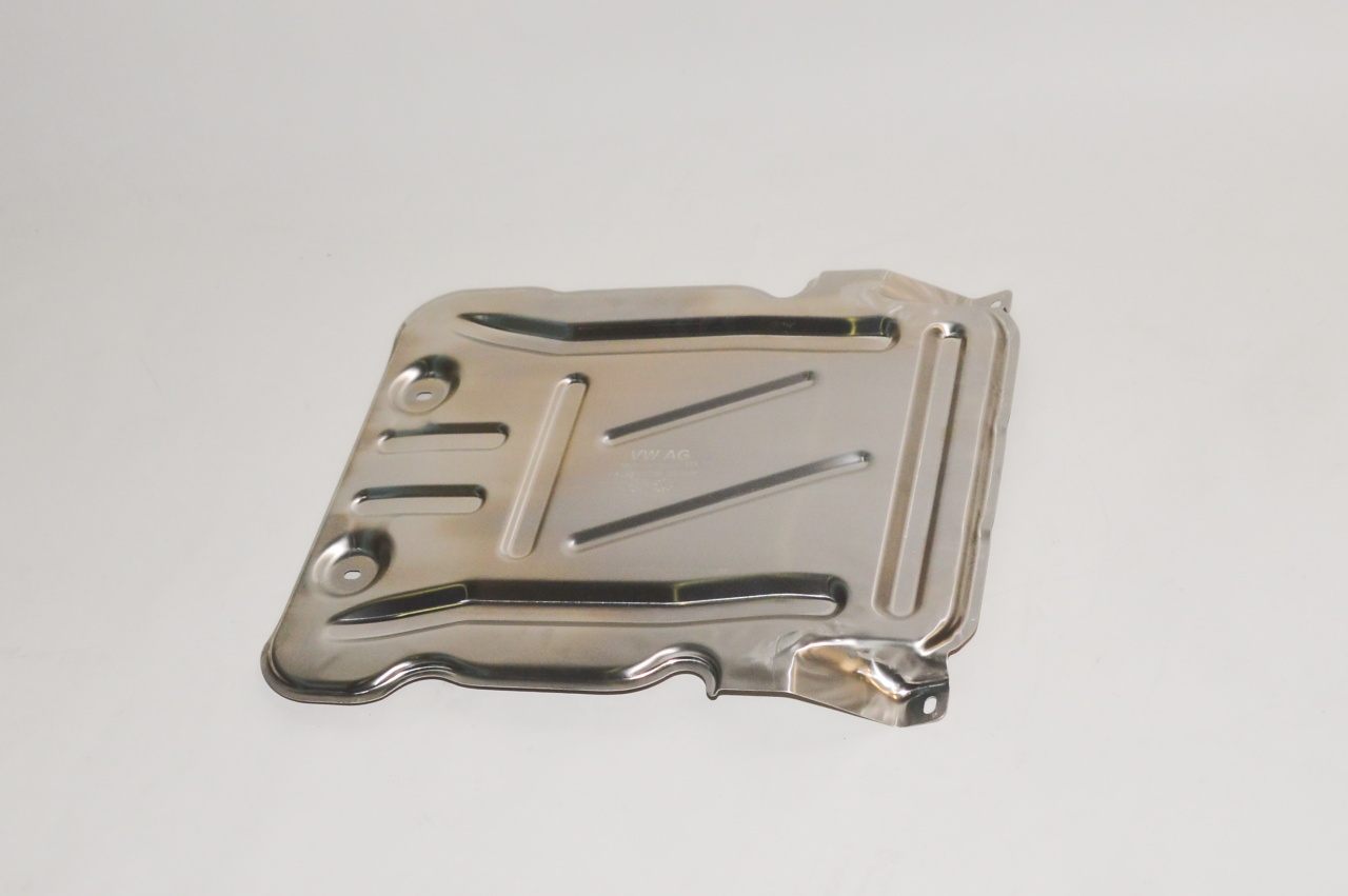 Osłona silnika tylna VAG 5Q0825230K cena, od 119,18 USD