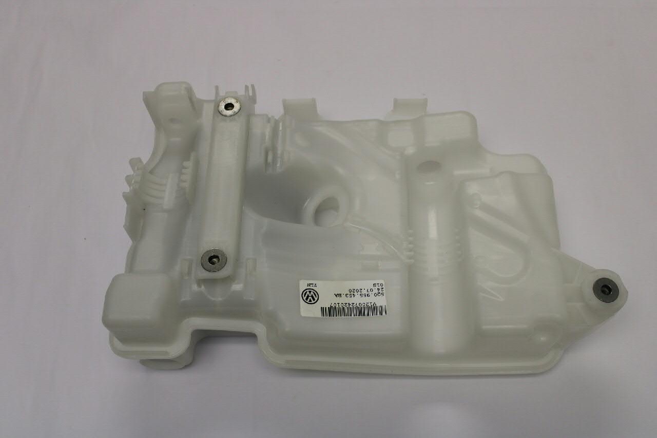 Zbiorniczek spryskiwacza szyb VAG 5Q0955453BA cena, od 83,43 USD