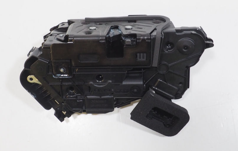  VAG 5TB837015B