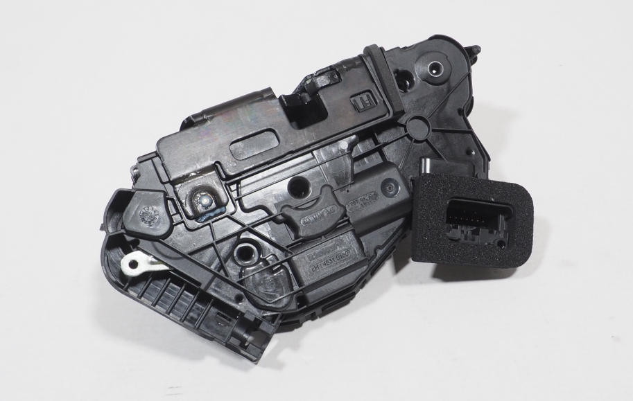 Zamek drzwi przednich lewych VAG 5TB837015C