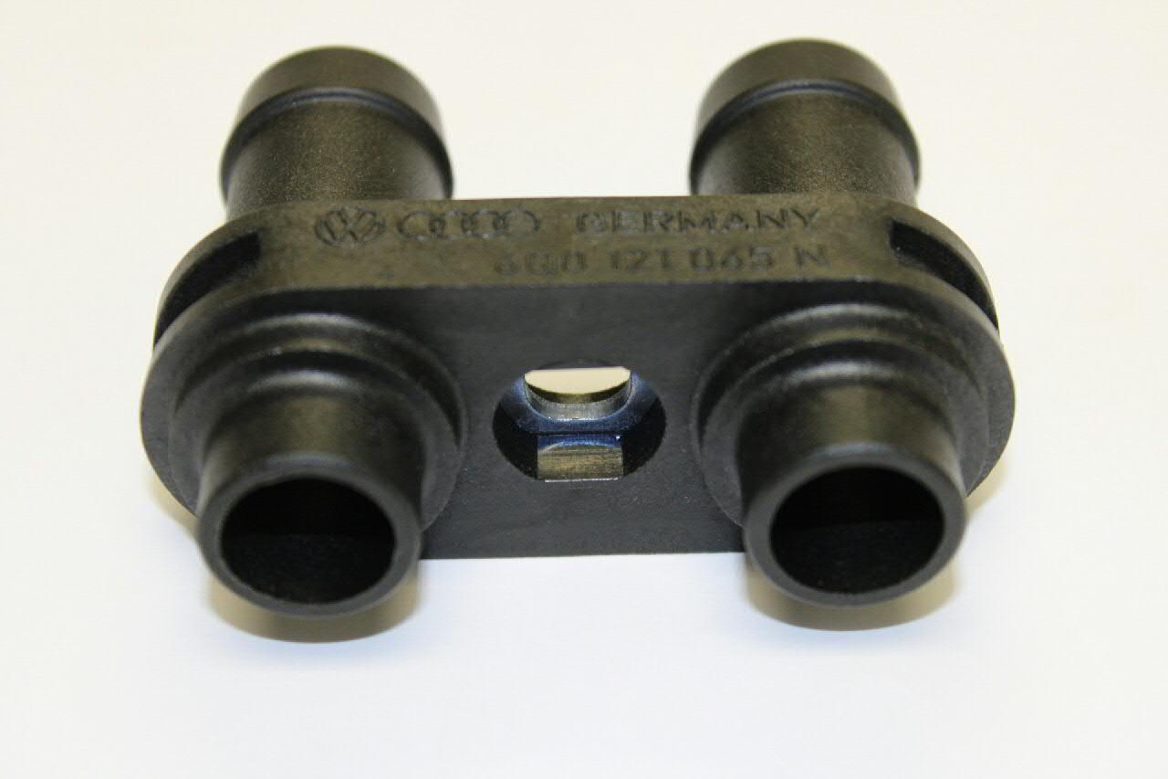 Wąż złączny ogrzewania kabiny w komorze silnika VAG 6Q0121065N cena, od 9,74 USD