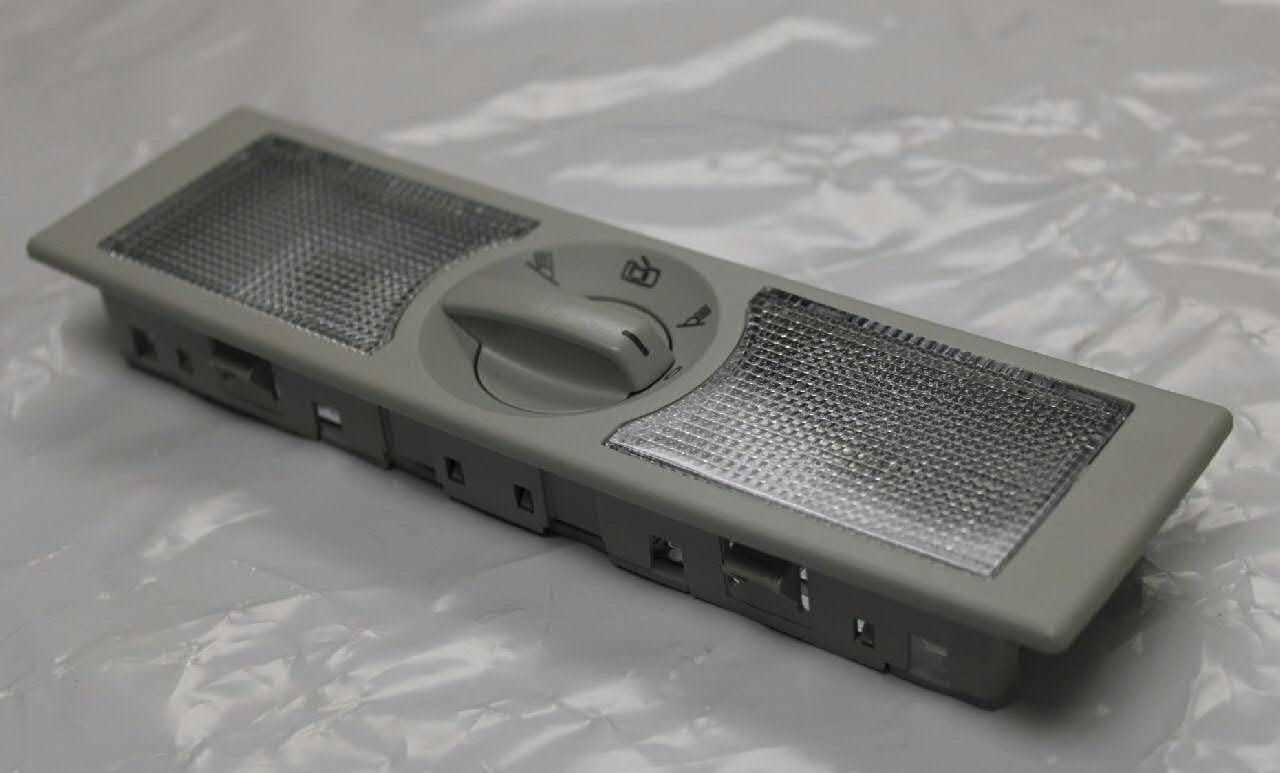 Lampka oświetlenia kabiny tylna VAG 6Q0947291AY20 cena, od 45,97 USD